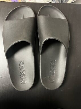 Gymshark Black Men's Slide Sandals - Minimal Slip-On Design